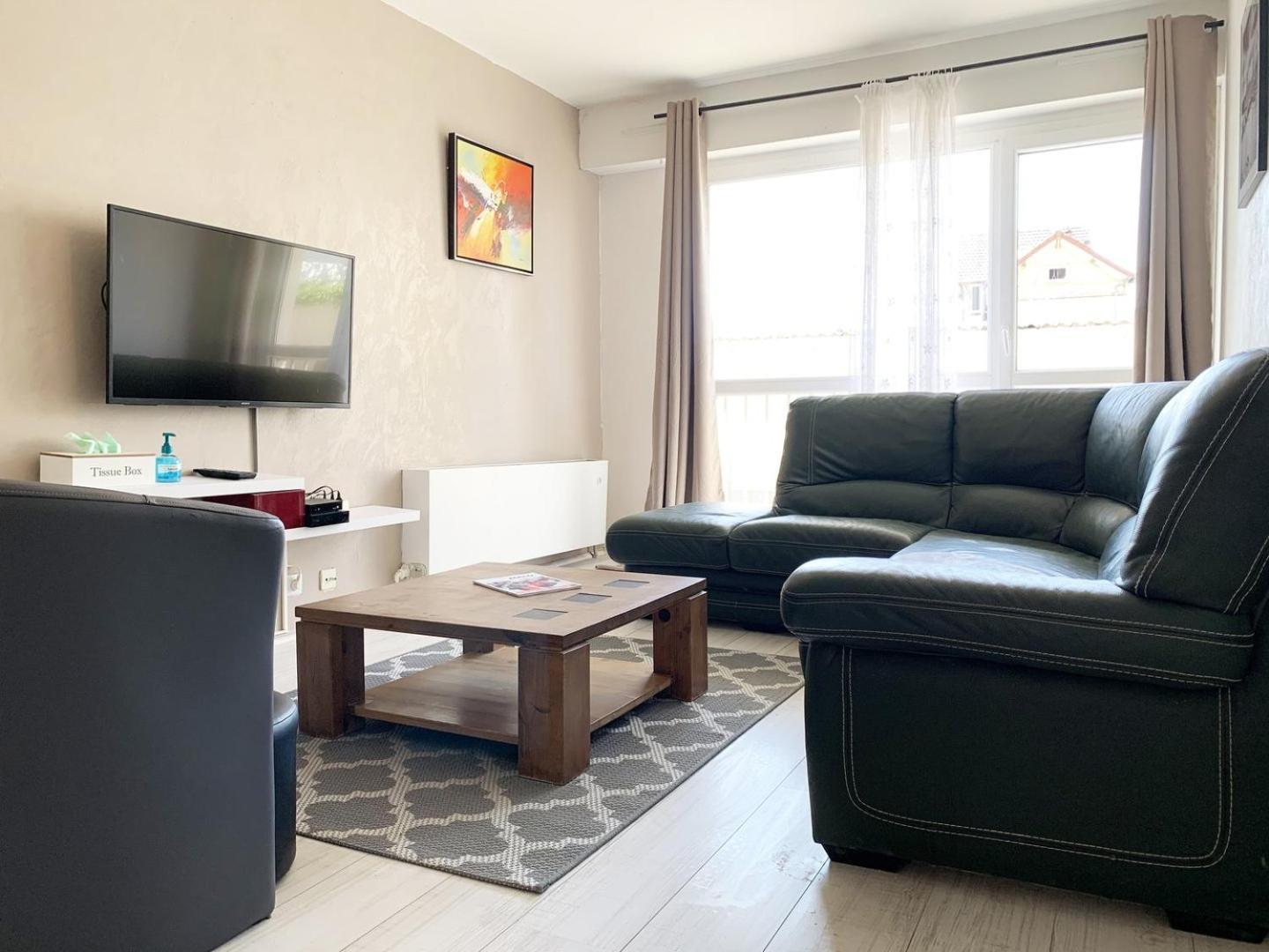 Le Mainvillois - Parking Included Apartment Mainvilliers  Екстериор снимка